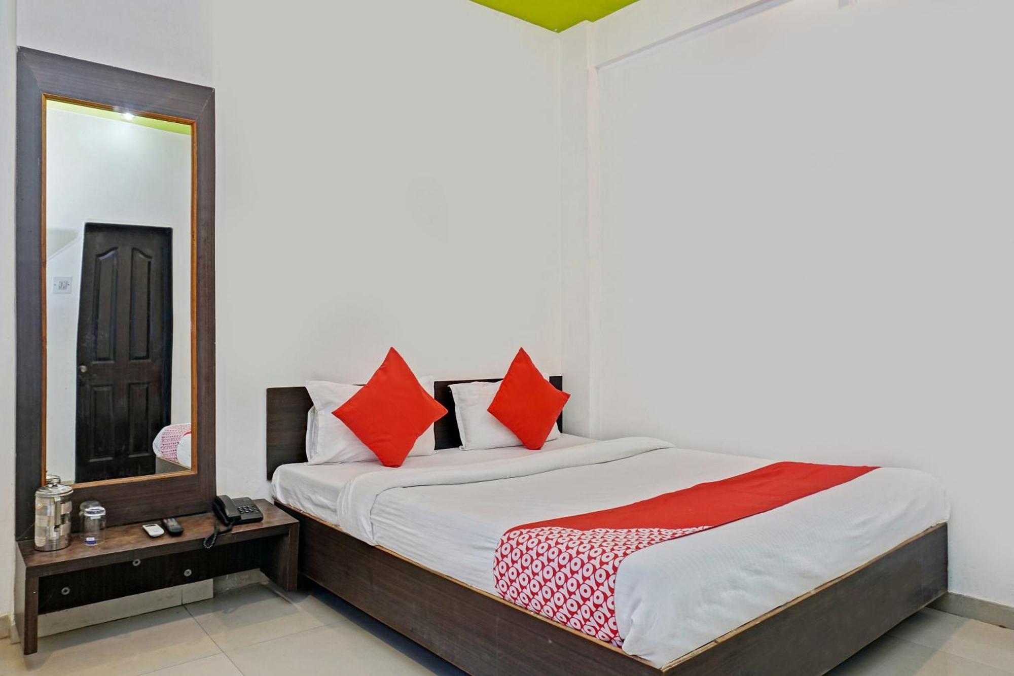 Super Hotel O Shirdi Sai Inn Екстериор снимка